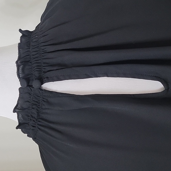 Express Size M Black Chiffon Ruffle Neck Blouse, Flutter Cap Sleeve, EUC - Picture 5 of 13